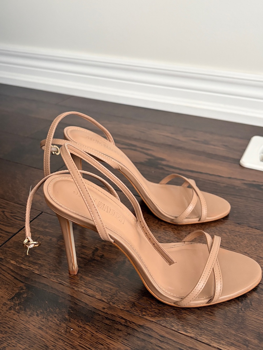 Steve Madden nude heels